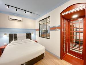 Căn Hộ 3 Phòng Ngủ (Three-Bedroom Apartment)