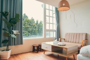 Phòng gia đình với phòng tắm riêng. (Family Room with Private Bathroom)