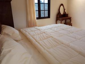 Phòng Có Giường Cỡ Queen Với Ban Công (Queen Room with Balcony)