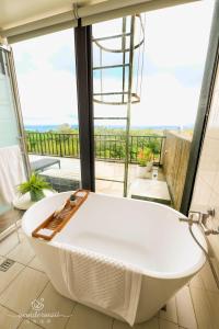 Phòng Junior Suite giường đôi – Cấm hút thuốc (Double Junior Suite - Non-Smoking)