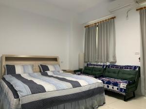 Phòng Deluxe Giường Đôi Có Ban Công (Deluxe Double Room with Balcony)