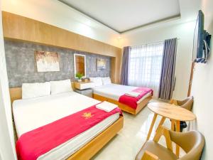 Phòng Có 2 Giường Cỡ Queen (Queen Room with Two Queen Beds)