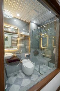 Phòng Deluxe 2 giường có cửa sổ (Deluxe Twin Room With Window)