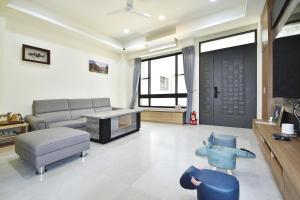 Phòng 4 Người Có Ban Công (Quadruple Room with Balcony)