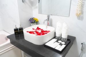 Phòng Tiêu Chuẩn Giường Đôi (Standard Double Room)