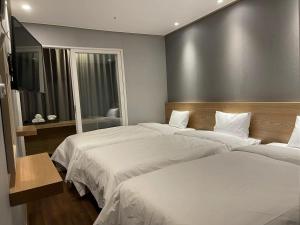 Phòng 3 người - 3 người lớn (Triple - 3 adults)