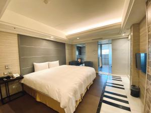 Phòng Deluxe giường Queen (Deluxe Queen Room)