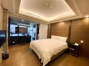 Phòng Tiết kiệm giường đôi (Double Economy Room)