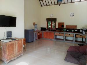 Nhà Nhỏ Hai Phòng Ngủ (Two-Bedroom Cottage)