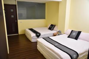 Standard Quadruple Room without Window