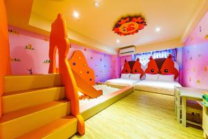 Phòng 4 Người Có Bồn Tắm (Quadruple Room with Bath)
