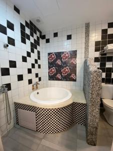 Phòng Tiêu chuẩn cho 3 Người - Không có Cửa sổ (Standard Triple Room - No Window)