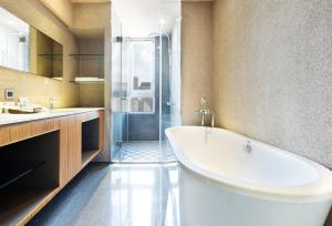 Suite Marvelous (Marvelous Suite)