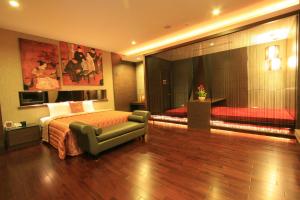 Phòng Có Giường Cỡ Queen Và Bồn Tắm Spa (Queen Room with Spa Bath)