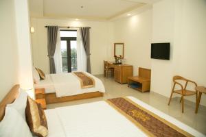 Phòng 4 Người Có Ban Công (Quadruple Room with Balcony)