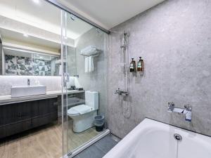Phòng Giường Đôi Superior có phòng tắm (Superior Double Room with Bath)