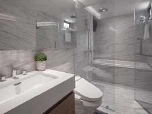 Suite có 2 Phòng ngủ (Two Bedroom Suite)