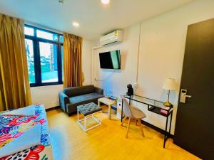 Phòng Tiêu Chuẩn Giường Đôi (Standard Double Room)