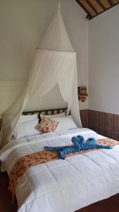 Phòng Deluxe Giường Đôi Có Ban Công (Deluxe Double Room with Balcony)