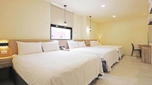 Phòng gia đình với phòng tắm riêng. (Family Room with Private Bathroom)