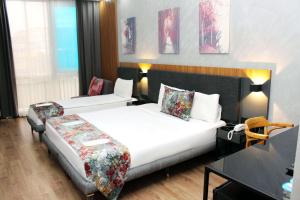Deluxe Triple Room room in Istanbul Fair Hotel