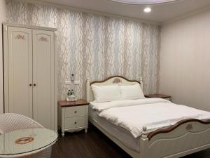 Phòng Tiêu Chuẩn Giường Đôi (Standard Double Room)