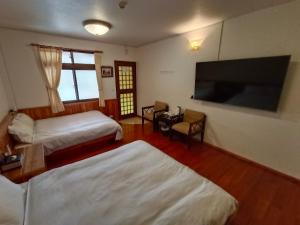 Phòng 2 Giường đơn Tiêu chuẩn có Tầm nhìn (Standard Twin Room with View )