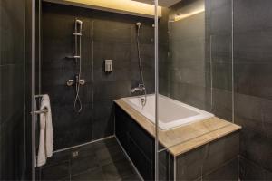 Phòng Loại Sang Giường Đôi (Deluxe Double Room)