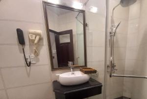 Phòng Đơn Loại Sang (Deluxe Single Room)