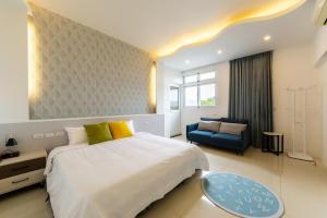 Phòng Deluxe Giường Đôi Có Ban Công (Deluxe Double Room with Balcony)