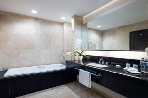 Phòng Suite (Suite Room)