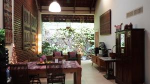 Nhà Nghỉ Dưỡng (Holiday Home)