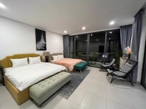 Biệt Thự Có Hồ Bơi Riêng (Villa with Private Pool)