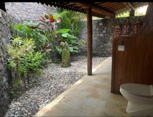 Phòng Deluxe hướng biển giường đôi (Deluxe Double Room with Sea View)