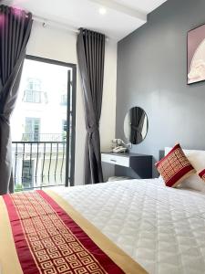 Phòng Giường Đôi Có Ban Công (2 Người Lớn + 1 Trẻ Em) (Double Room with Balcony (2 Adults + 1 Child))