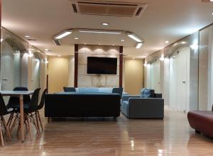 Deluxe Apartment room in Deluxe Apartment 12BD 6BATH