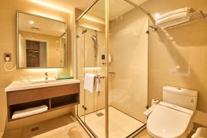 Phòng 4 người (Quadruple Room)
