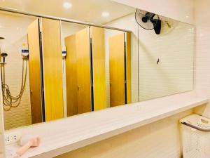 Phòng Hạng Tiết kiệm Cho 4 Người (Economy Quadruple Room)