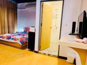 Phòng Gia Đình Có Phòng Tắm (Family Room with Bathroom)