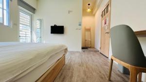 Phòng Giường Đôi Có Ban Công (Double Room with Balcony)