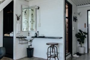 Phòng gác mái giường đôi (Loft Double Room)