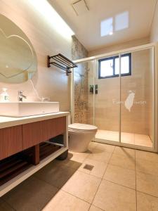 Phòng 4 Người Có Ban Công (Quadruple Room with Balcony)
