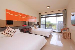 Phòng Gia đình nhìn ra Núi (Family Room with Mountain View)
