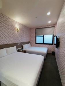 Phòng Tiêu Chuẩn 4 Người (Standard Quadruple Room)