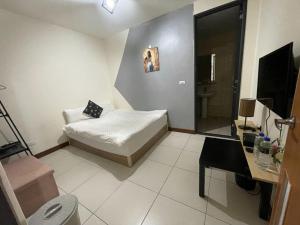 Phòng Giường Đôi Có Phòng Tắm Riêng (Double Room with Private Bathroom)