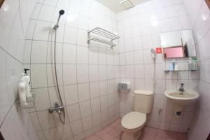 Double Room with Private Bathroom - No Window