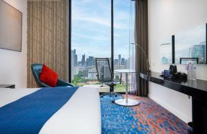 1 Queen Standard City View