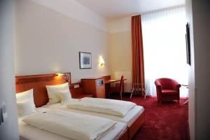 Comfort Double Room with Bath room in Hotel Beethoven