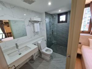 Phòng 3 Người với Vòi sen (Triple Room with Shower)