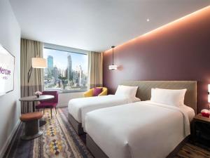 Superior Twin Room room in Mercure Bangkok Sukhumvit 24